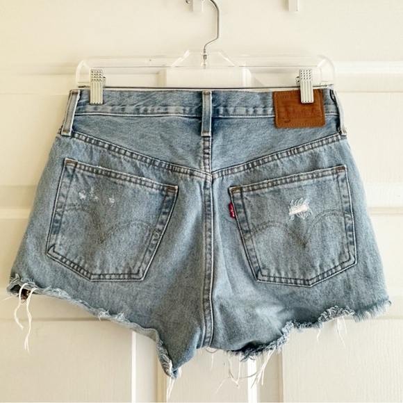 Levi’s High Rise 501 Distressed Ripped Shorts Size 27 - Picture 2 of 7